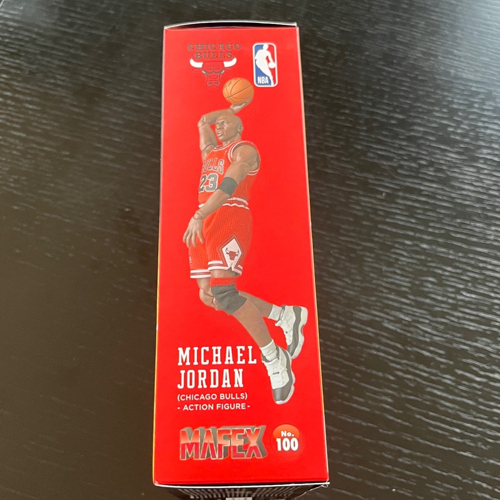 Medicom Toys MAFEX No.100 NBA Chicago Bulls Michael Jordan Figure (NIB) - Picture 5 of 16